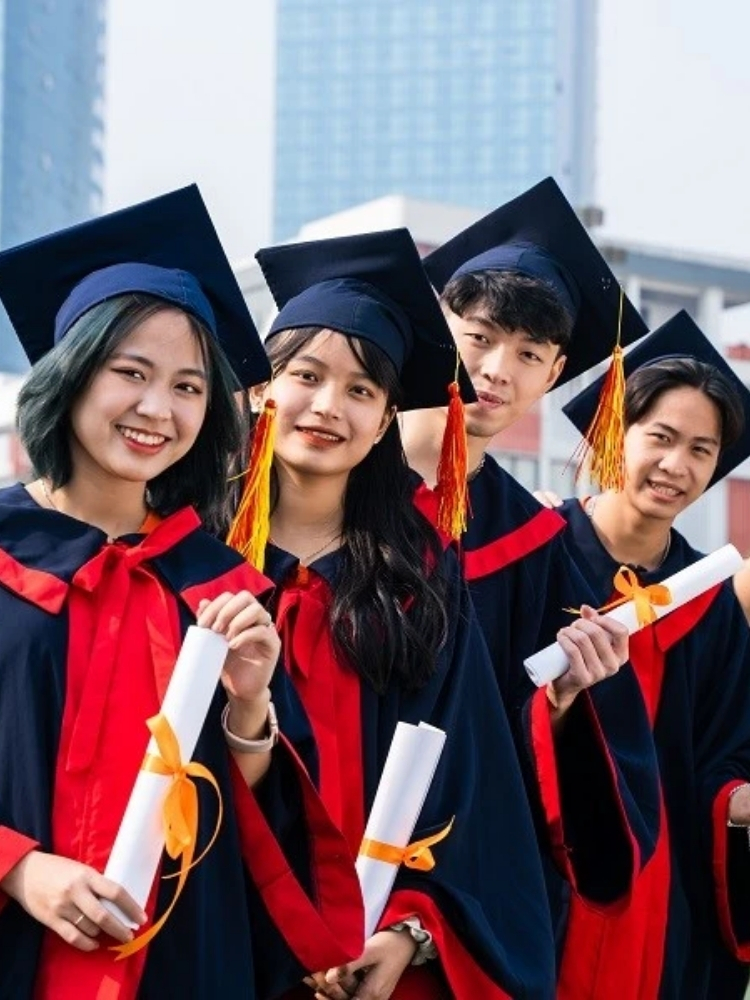 cover-luyen-thi-tieng-anh-bao-dau